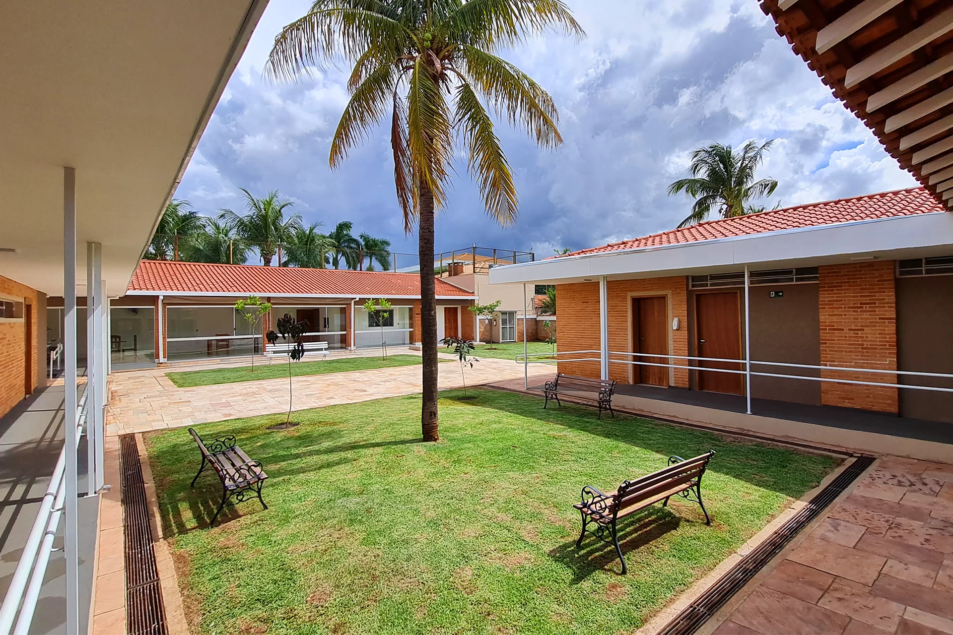 Área verde de uma unidade da Rede Vitória Spa
